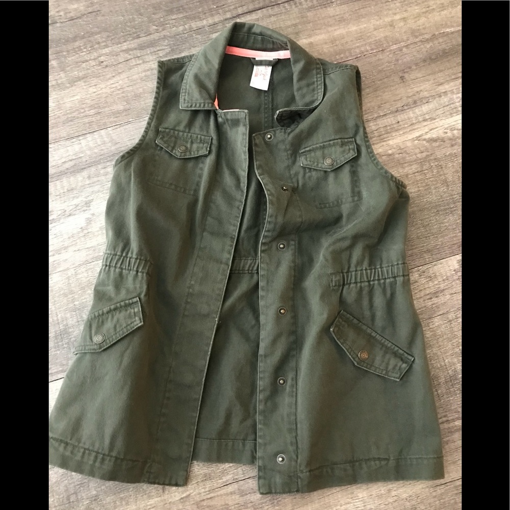 Cat & Jack green vest